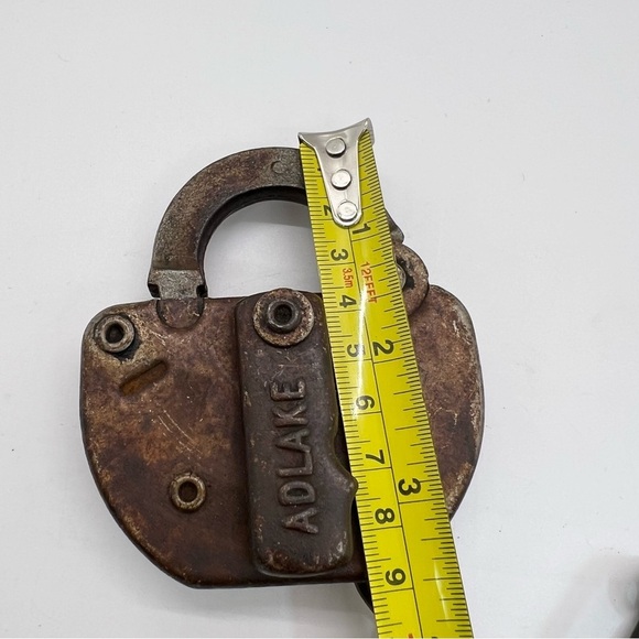 Antique Vintage ADLAKE C&NW Railroad PadLock~Obsolete NO KEY - Picture 5 of 5